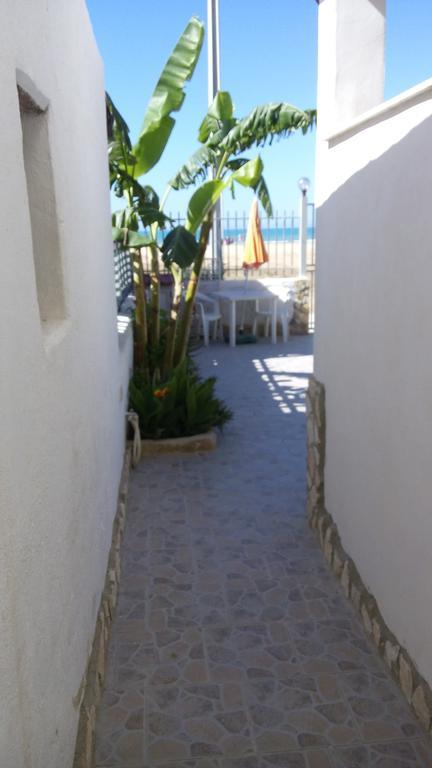 Villa Marinella Porto Empedocle Oda fotoğraf