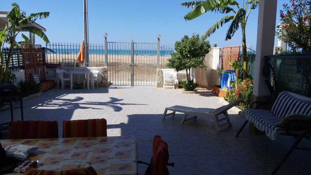 Villa Marinella Porto Empedocle Oda fotoğraf