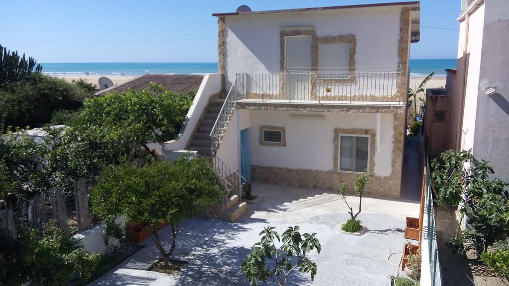 Villa Marinella Porto Empedocle Oda fotoğraf